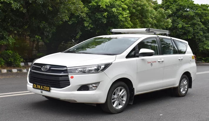 toyota crysta rental